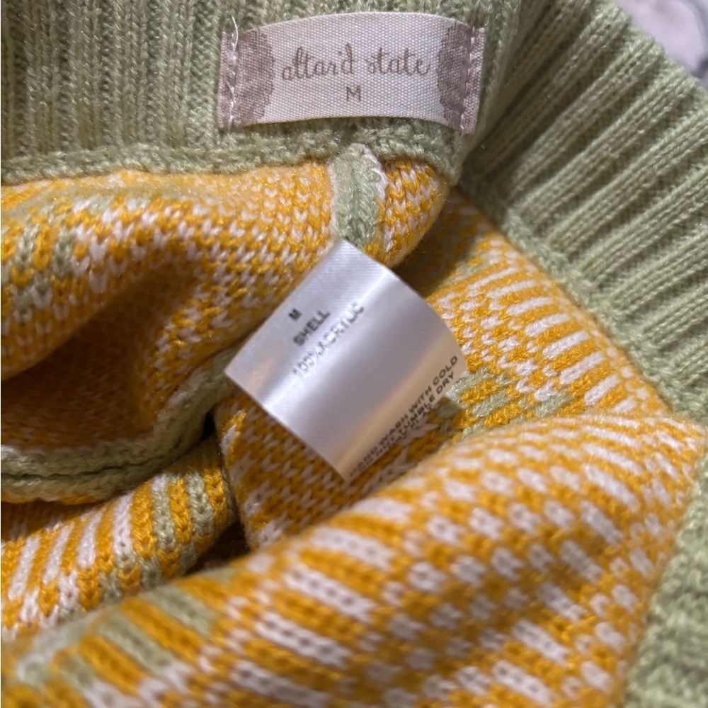 Floral Knit Women Shorts - Green - Picture 3 of 3